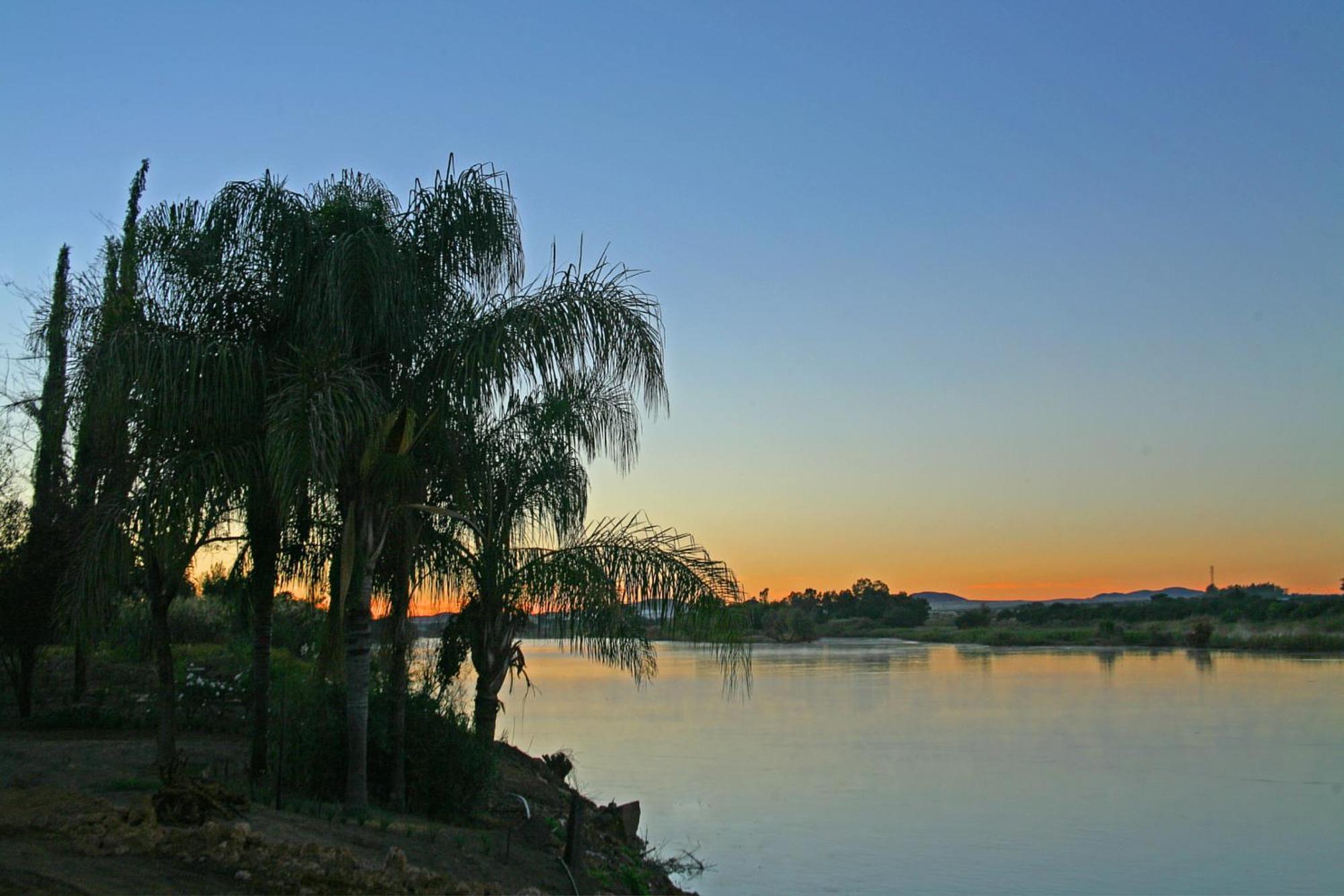 River Place Manor Upington Exteriör bild