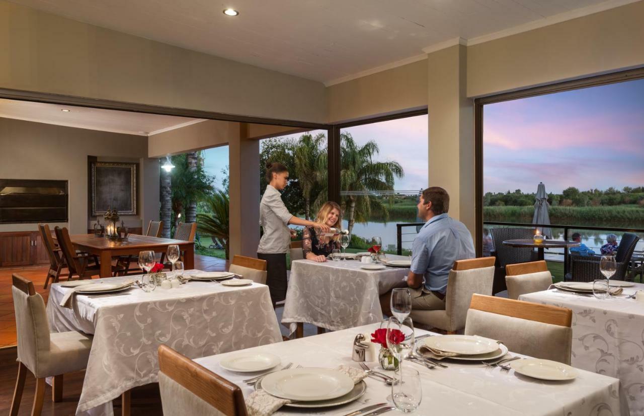 River Place Manor Upington Exteriör bild