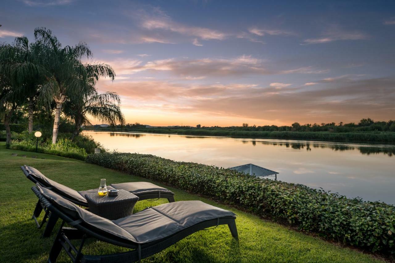 River Place Manor Upington Exteriör bild
