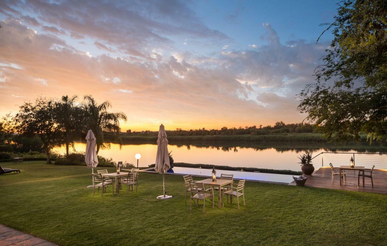 River Place Manor Upington Exteriör bild